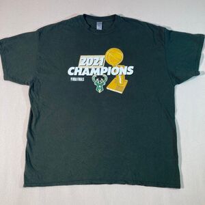 Milwaukee Bucks T-Shirt 2XL Dark Green‎ 2021 Champions NBA Finals Memorabilia